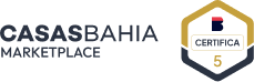 Logotipo Casas Bahia Marketplace ao lado de selo de certifica&ccedil;&atilde;o hexagonal contendo o &iacute;cone da marca, a palavra "CERTIFICA" e o n&uacute;mero 5.